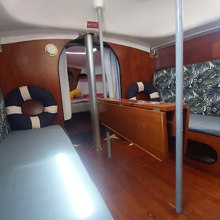 Bådhotel Fractal - Vintage Sailboat In Belem