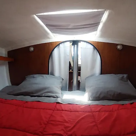 Fractal - Vintage Sailboat In Belem ליסבון